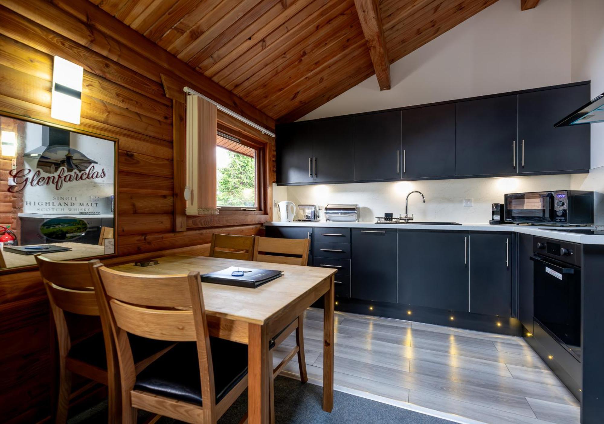Loch Insh Chalets Ltd Kincraig Esterno foto