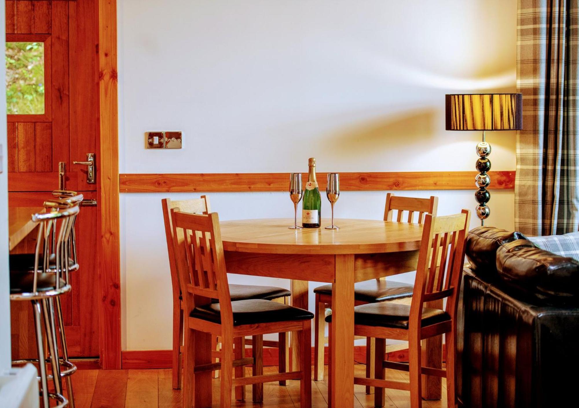 Loch Insh Chalets Ltd Kincraig Esterno foto